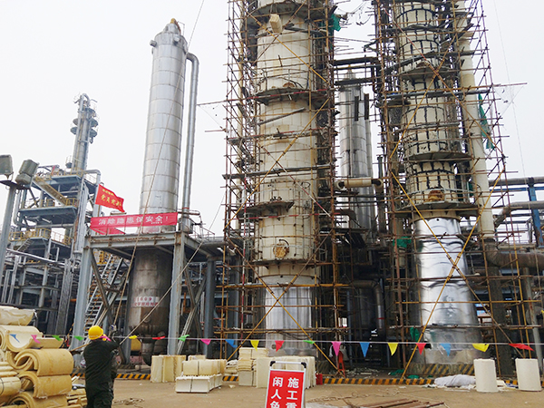 C1至C3塔新的保冷材料更換工作穩步進行.jpg