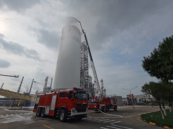 4月4日下午舉高消防車實戰展示.jpg