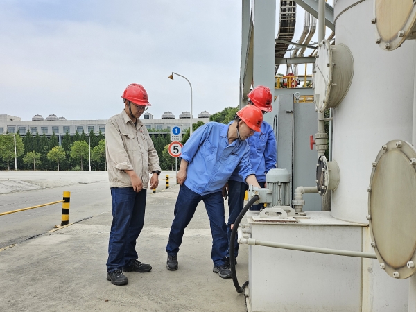 6月7日總工程師馬軍忙深入生產一線檢查安全環保工作紀實2.jpg