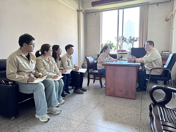 人力資源部學習中央八項規定精神.jpg
